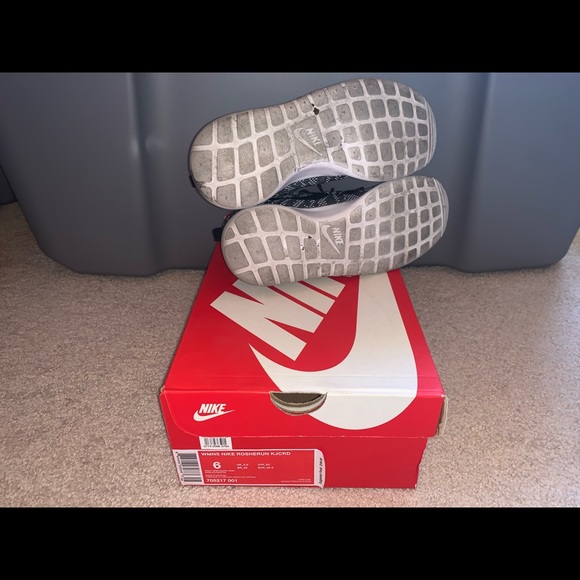 Nike Jacquard Roshe run athletic sneaker running shoe - Picture 5 of 6